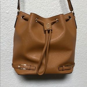 Tory Burch Crossbody Bucket Bag!! Like New!